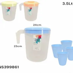 Jarra plástica con vasos