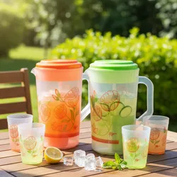 Jarras plástica con 6 vasitos 