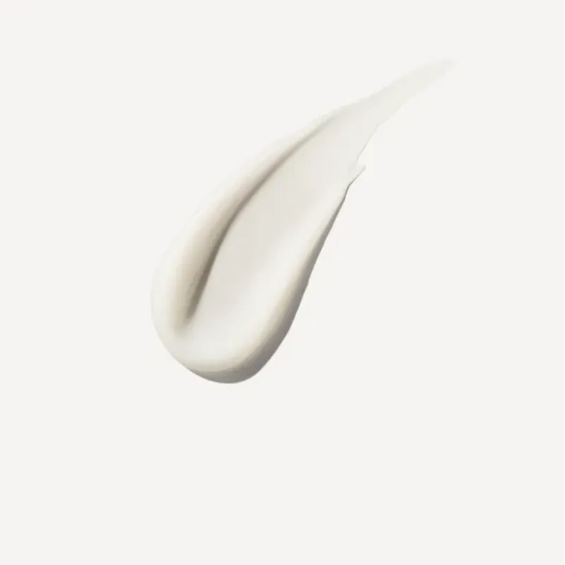 N.3 PERFECTOR CAPILAR 8.5oz DE OLAPLEX Un potente tratamiento pre-champú clínicamente probado que deja el cabello 3 veces más fuerte después de un solo uso."