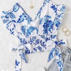 Blusa blanca con detalles azules