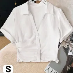 Camisa blanca corta cruzada con botones