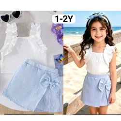 Conjunto azul y blanco
