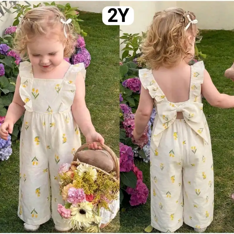 Mono amarillo de flores
