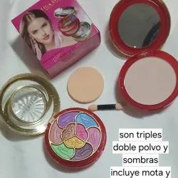 Polvo compacto con sombras
