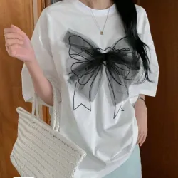 Pulover blanco con lazo negro