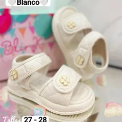 Sandalias blancas