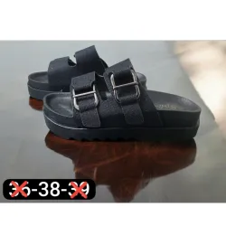 Sandalias negras de suela ancha