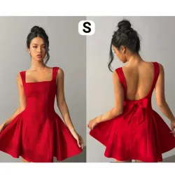 Vestido rojo corto con lazo