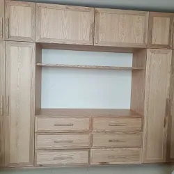 Closet en enchapado y madera
