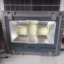 Lampara con panel solar grande 200 w 