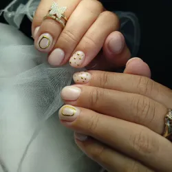 Nivelación con Rubber (uñas cortas, sin borde libre))