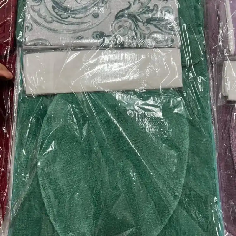 Juego d alfombra y cortina de baño 