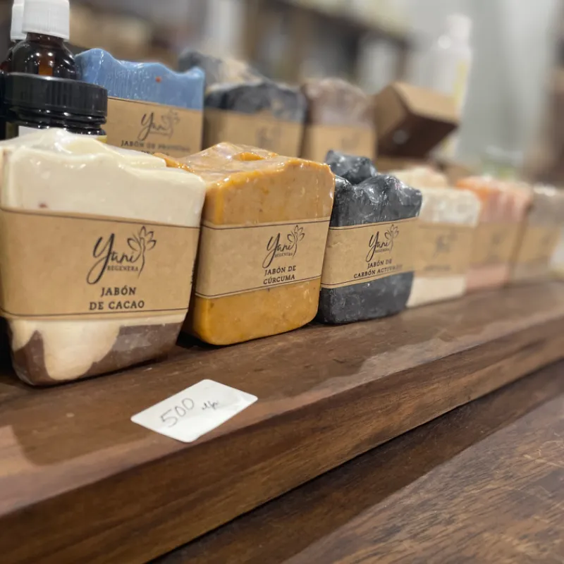 Jabón de Cacao. Peso aprox 150gr. Precio 500cup 1.70usd. 