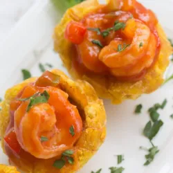 Tostones rellenos con camarones