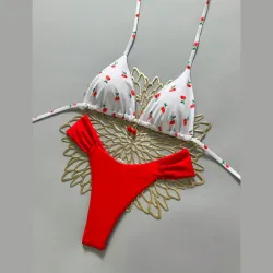 Bikini blanco y rojo