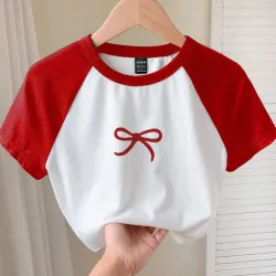 Top blanco y rojo con lazo
