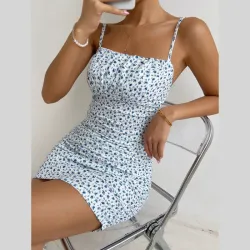 Vestido corto ajustado