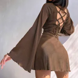 Vestido de mangas largas anchas