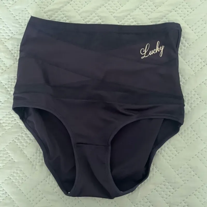 0023 Panties para mujer con diseño cruzado, suaves, cómodos y de cintura alta en forma de triángulo