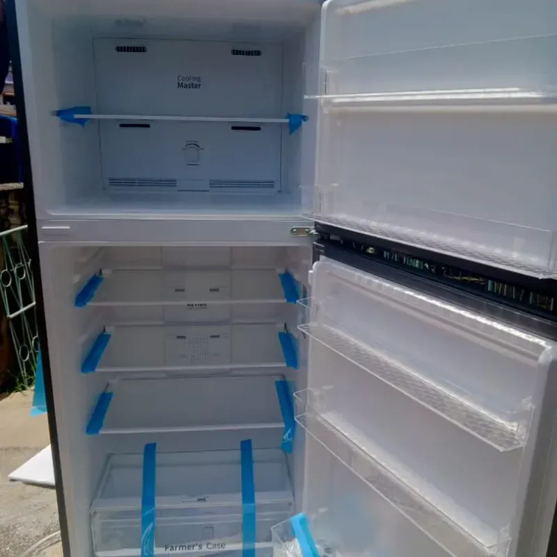 Refrigerador (R)
