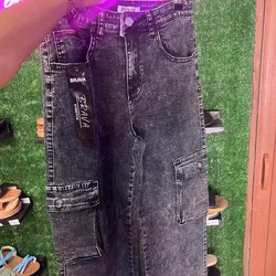 Pantalón cargos