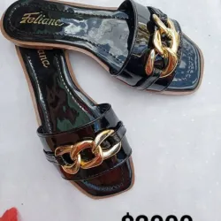Sandalia 23