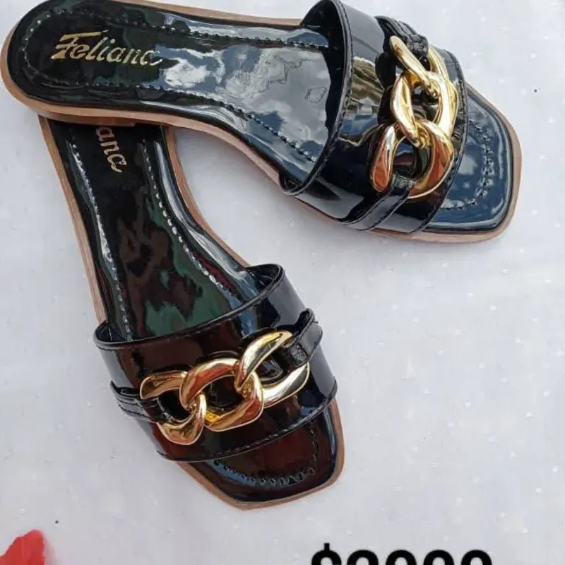 Sandalia 23