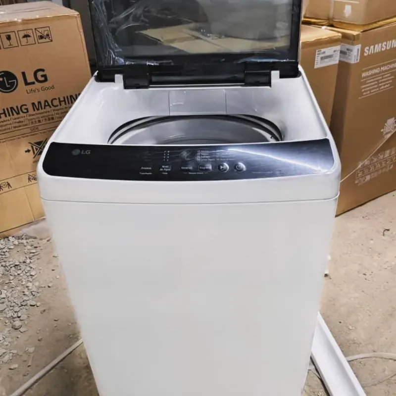 LAVADORA AUTOMÁTICA LG  9KG