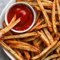 Papas fritas con ketchup 