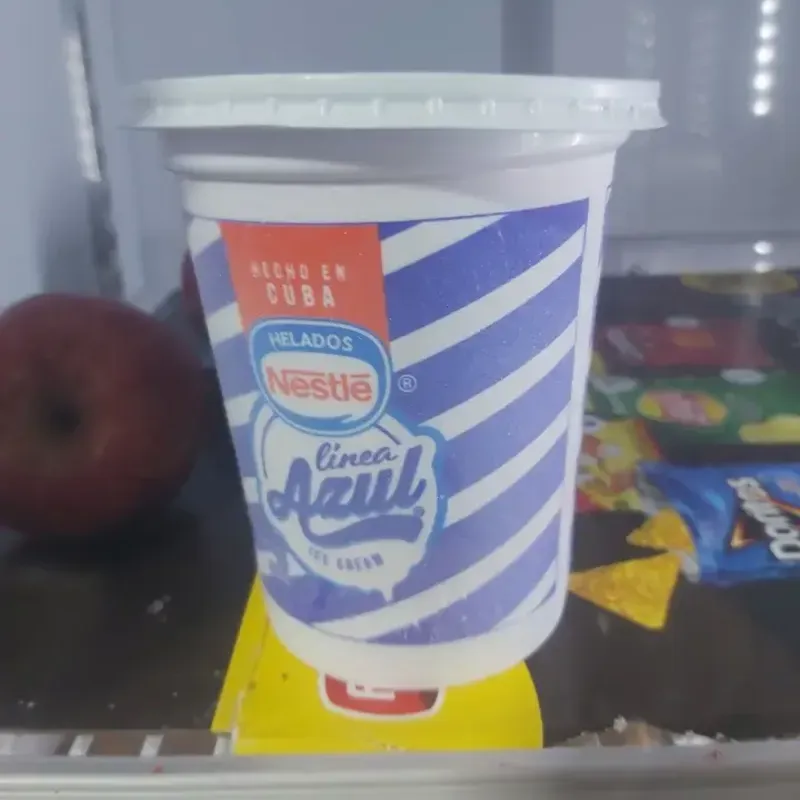 Pote de helado Nestlé 