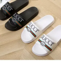 Chancletas Gucci 