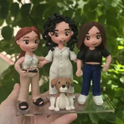 Familia 4 (3 adultos, 1 mascota)