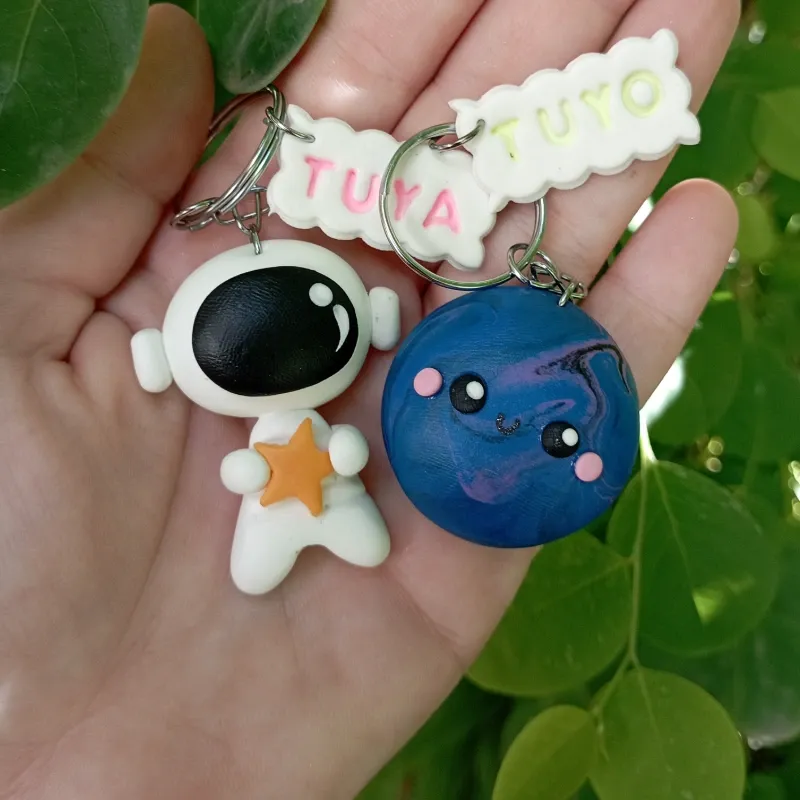 Pareja Astronauta y Planeta