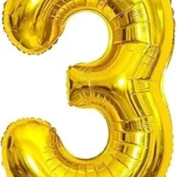 Número 3 dorado