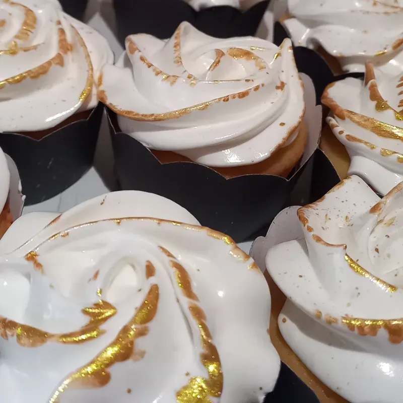Cupcakes decorados con merengue
