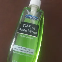 Limpiador facial Xtracare con té verde y ácido salicílico antiacné