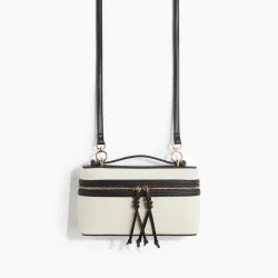 Bolso cruzado con nudos decorativos