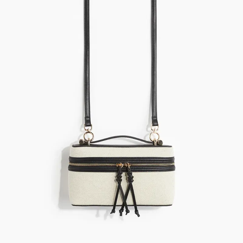 Bolso cruzado con nudos decorativos