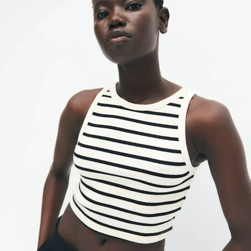 Camiseta cropped sin mangas