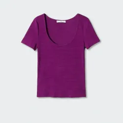 Camiseta cuello escotado