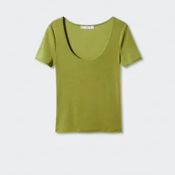 Camiseta cuello escotado