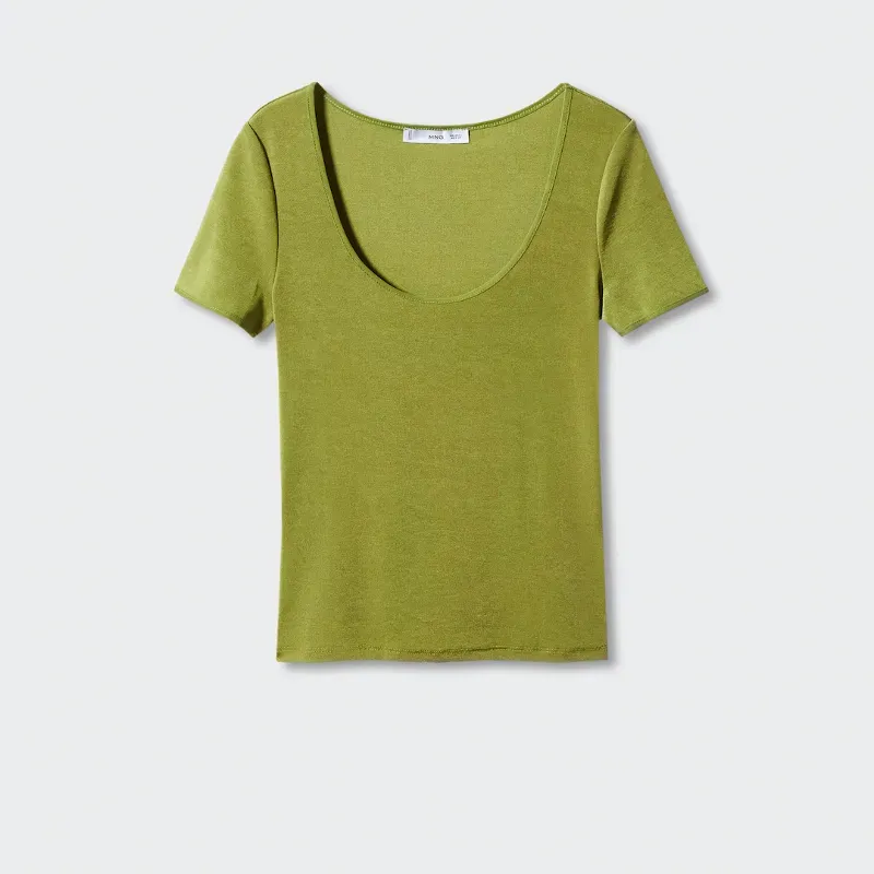 Camiseta cuello escotado