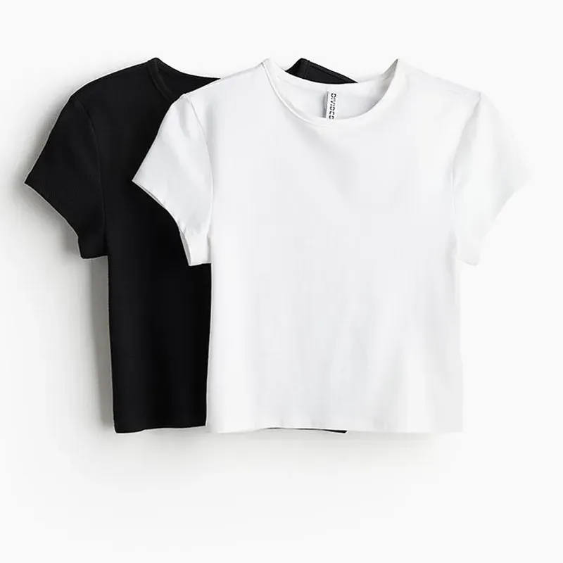 Camisetas cropped blanca y negra