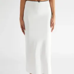 Falda larga de talle alto 