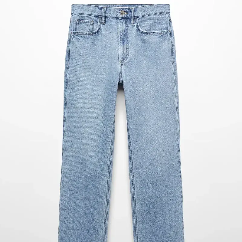 Jeans rectos tiro medio