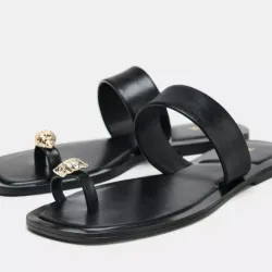 Sandalia detalle abalorio