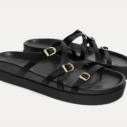 SANDALIAS PLANAS HEBILLAS