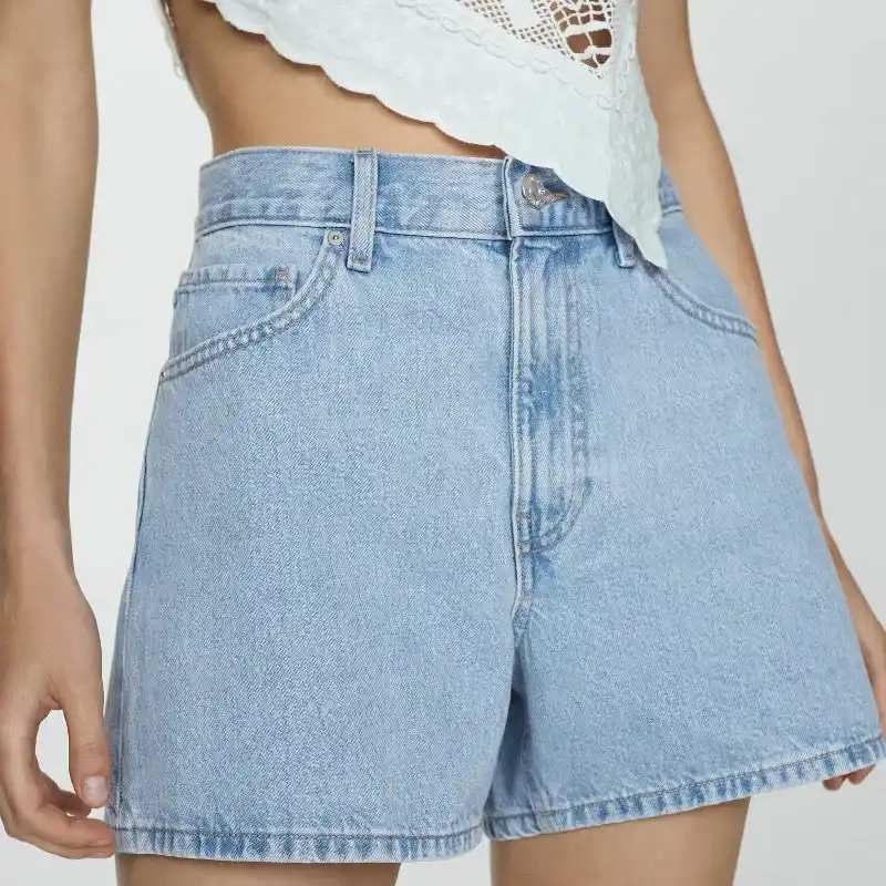 Short vaquero tiro alto