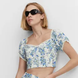 Top crop floral