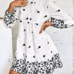 Vestido al azar con estampado de voluta de manga farol ribete fruncido 